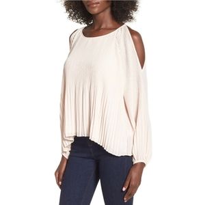 ASTR pleated cold shoulder chiffon top-M